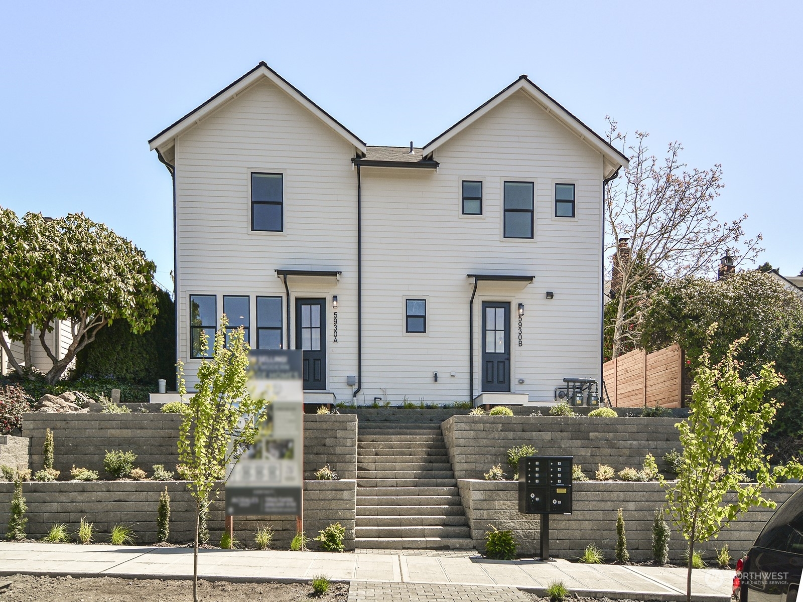 Property Photo: 5932 A 44th Avenue SW WA 98136