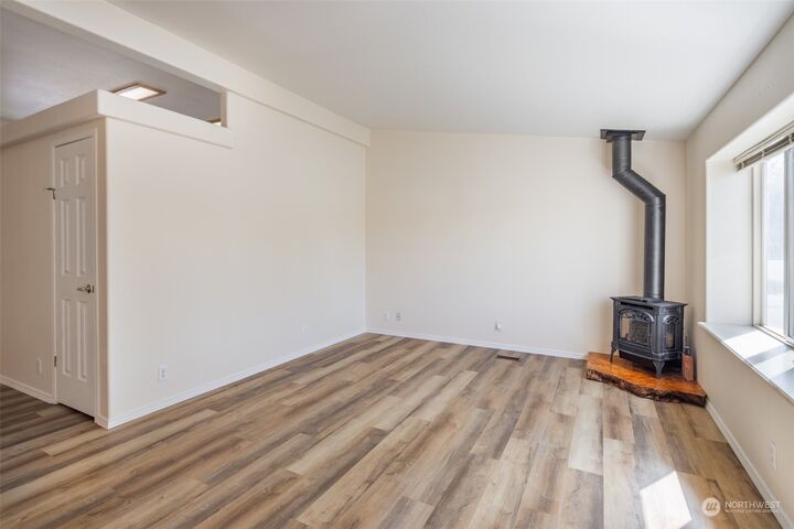 Property Photo:  1100 Rosewood Drive 101  WA 98926 