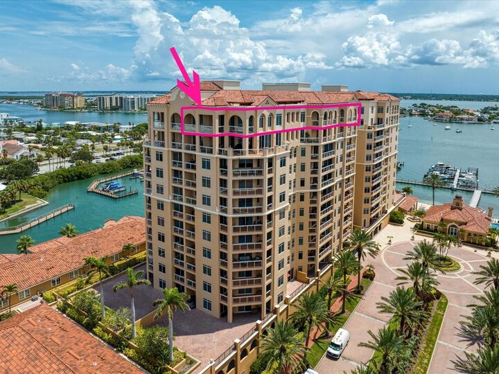 Property Photo:  521 Mandalay Avenue 1401  FL 33767 