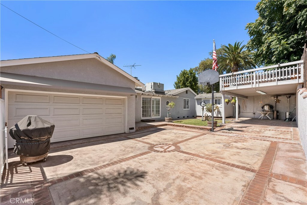 Property Photo:  525 Malvern Avenue  CA 92832 