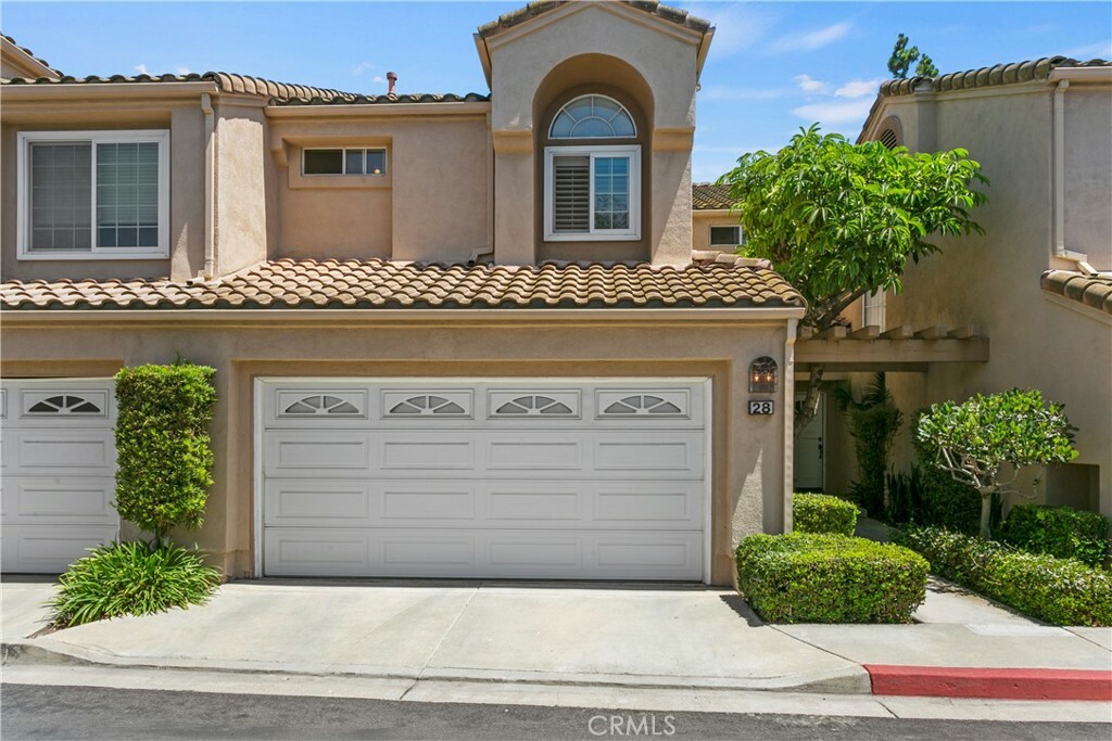 Property Photo: 28 Almador CA 92614