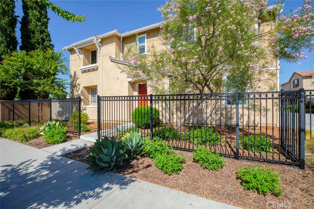 Property Photo:  8656 Winnetka Avenue  CA 91306 