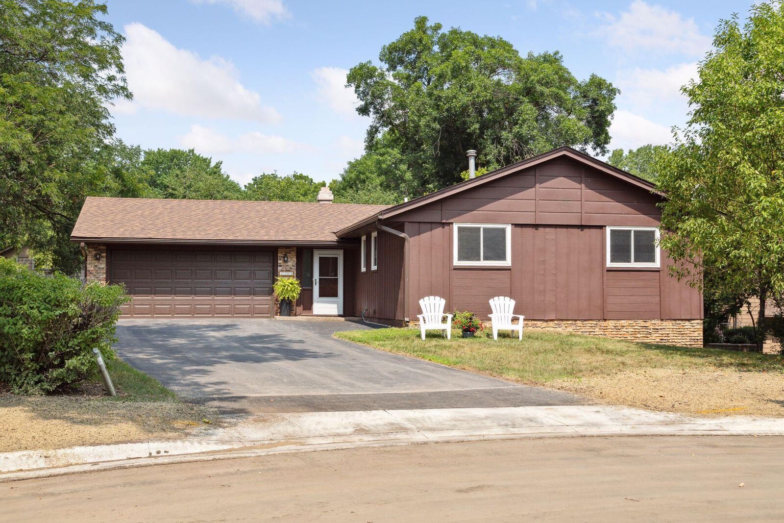 Property Photo:  3304 E 125th Street  MN 55337 