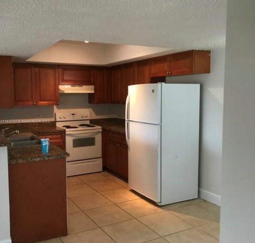 Property Photo:  3690 N 56th Ave 912  FL 33021 