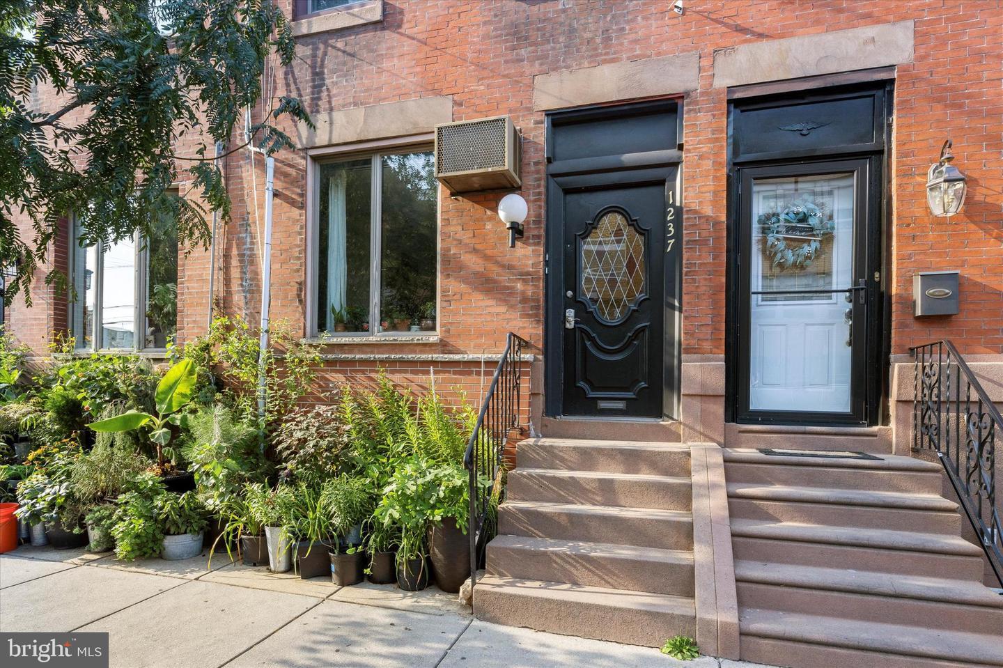 Property Photo: 1237 Jackson Street PA 19148
