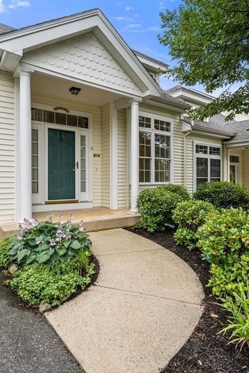 Property Photo: 8 Kingson Ln 4 MA 02053