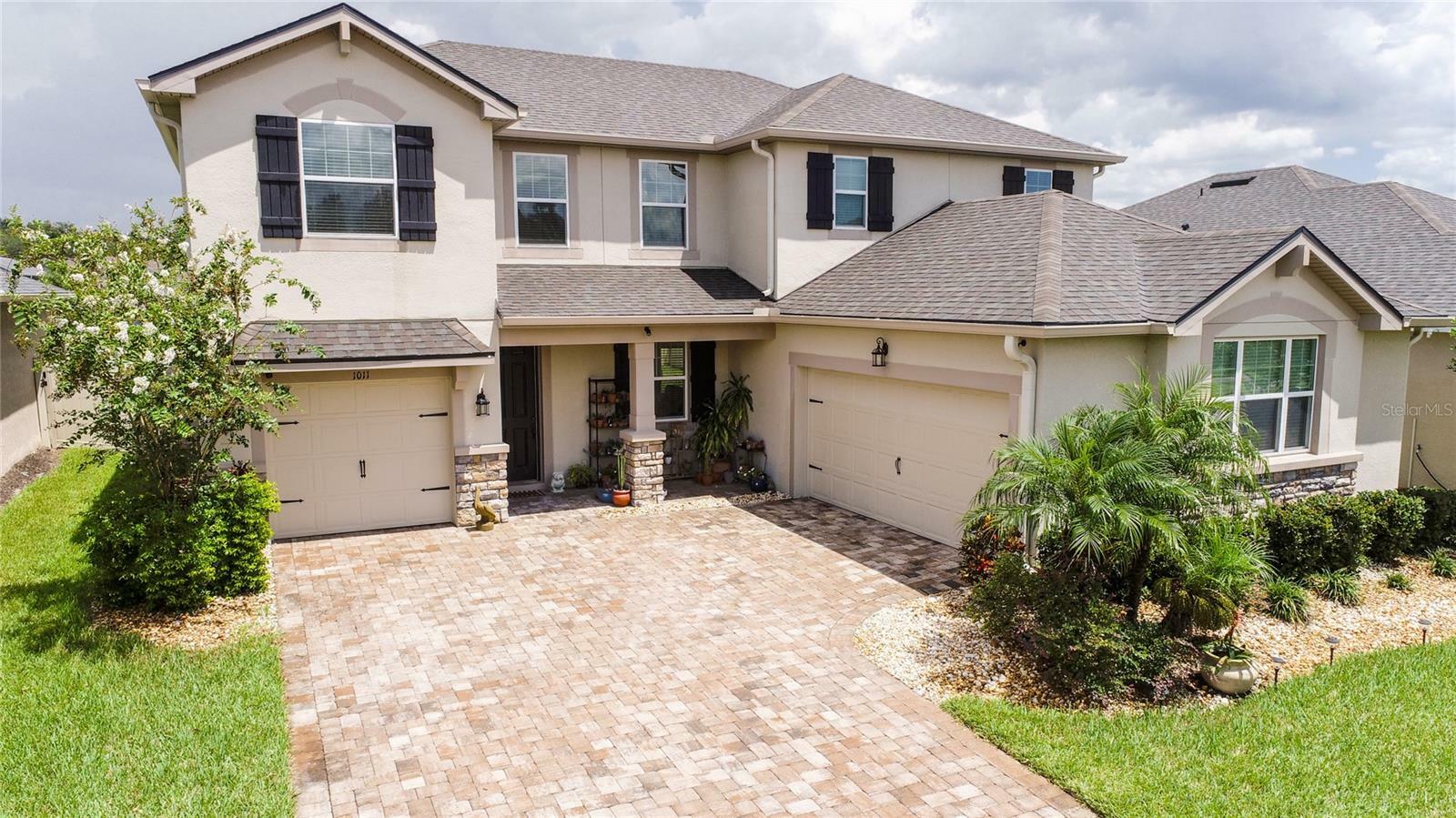 Property Photo:  1011 Lee Shore Street  FL 33594 