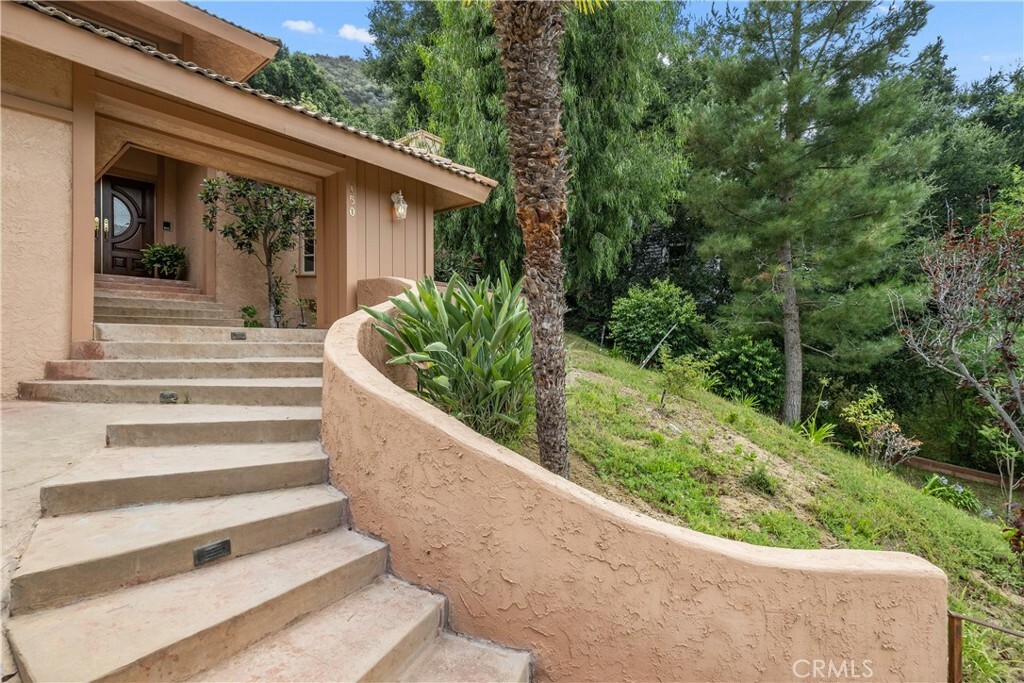 Property Photo:  150 Bell Canyon Road  CA 91307 