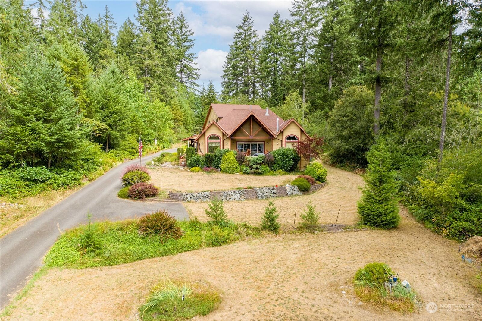 Home for sale in Grapeview 150 E Murray Road S, Grapeview, WA 98546