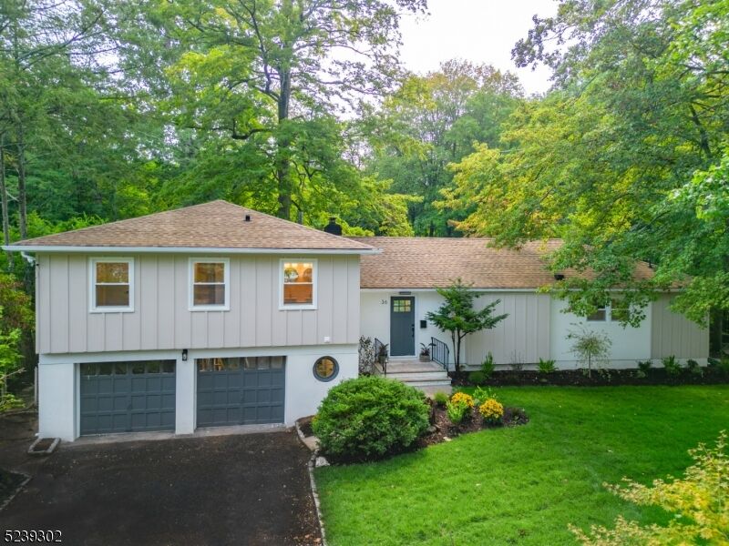 Property Photo:  36 Heron Rd  NJ 07039 