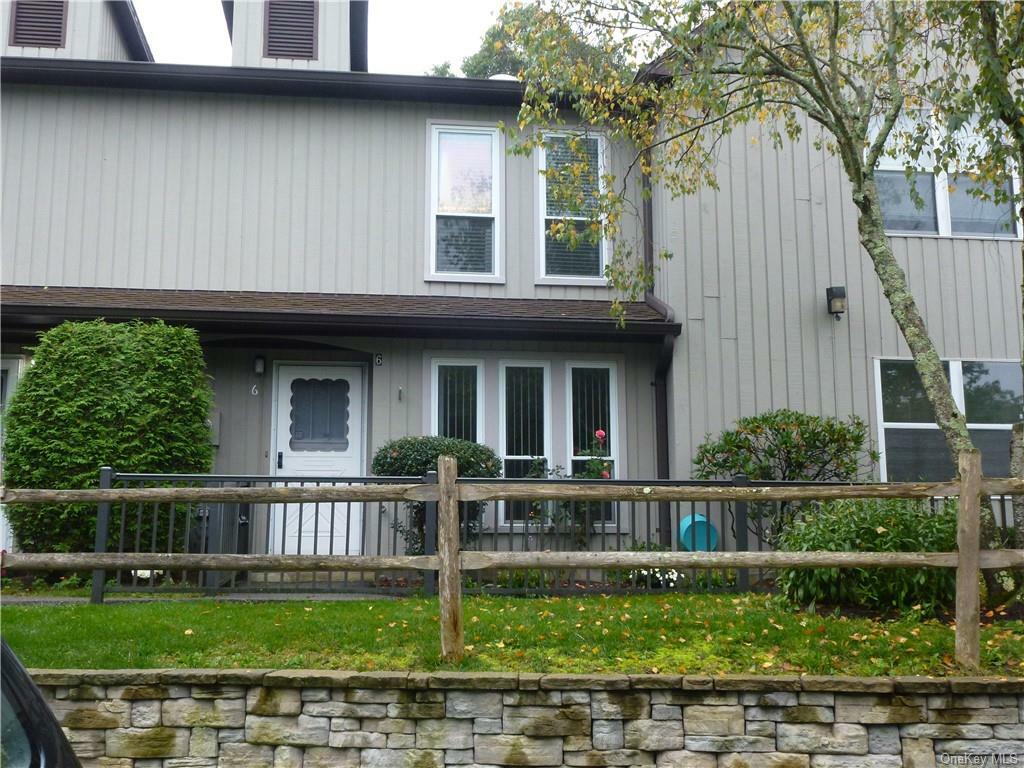 Property Photo:  6 Hopkins Lane  NY 10566 