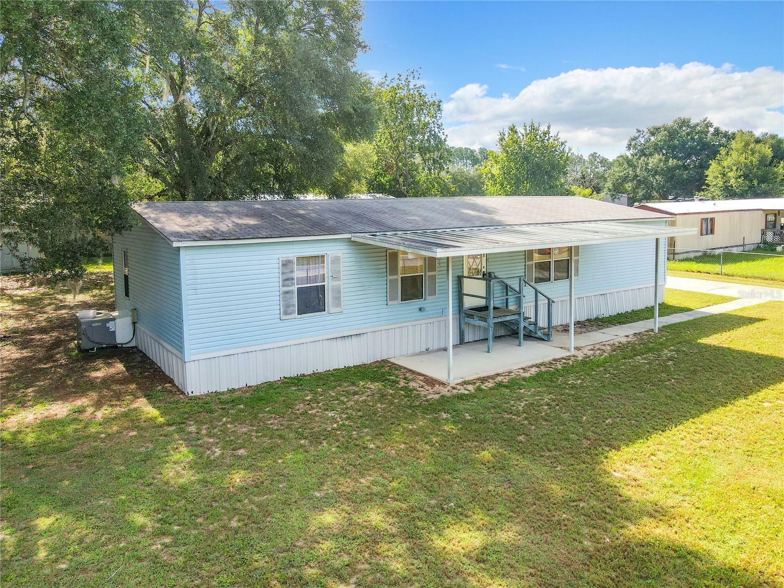 Property Photo:  16825 SE 251st Terrace  FL 32784 