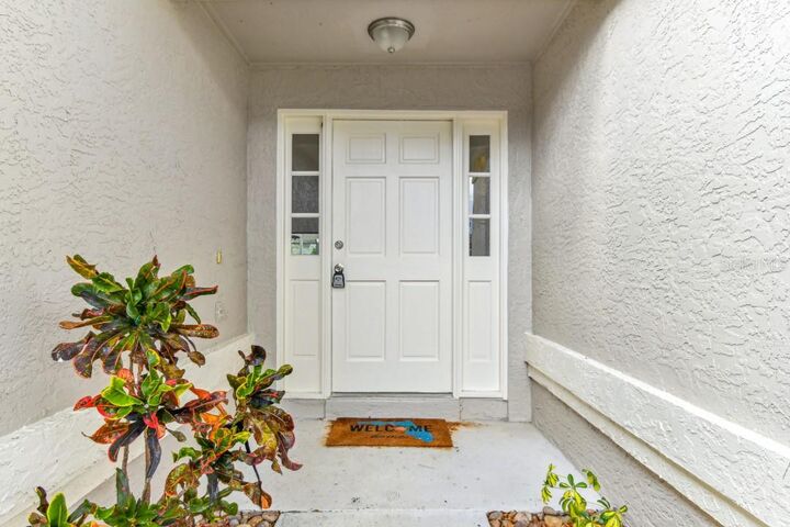 Property Photo:  1640 Meadowgold Court  FL 32792 