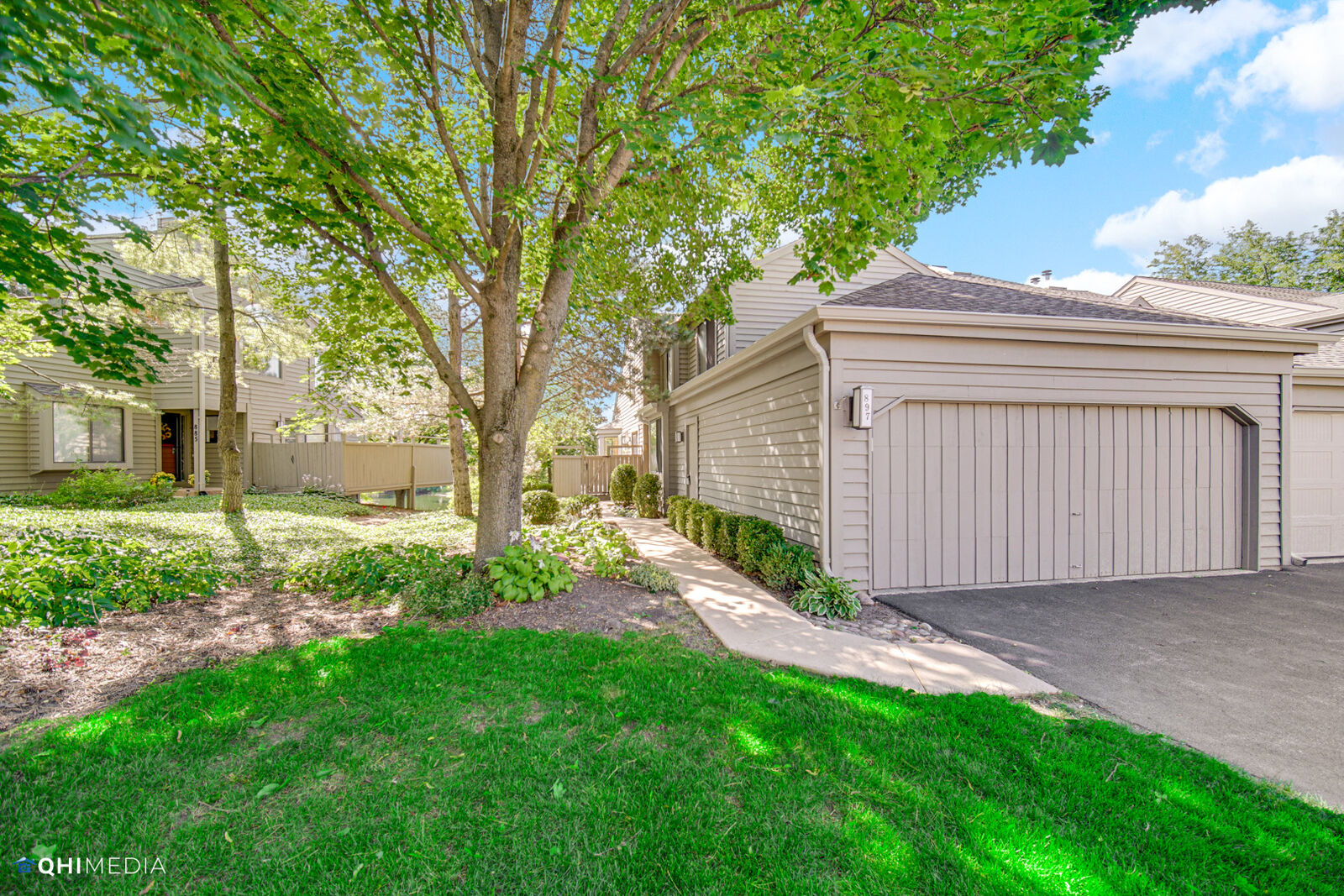 Property Photo:  897 Longmeadow Court 1044  IL 60010 