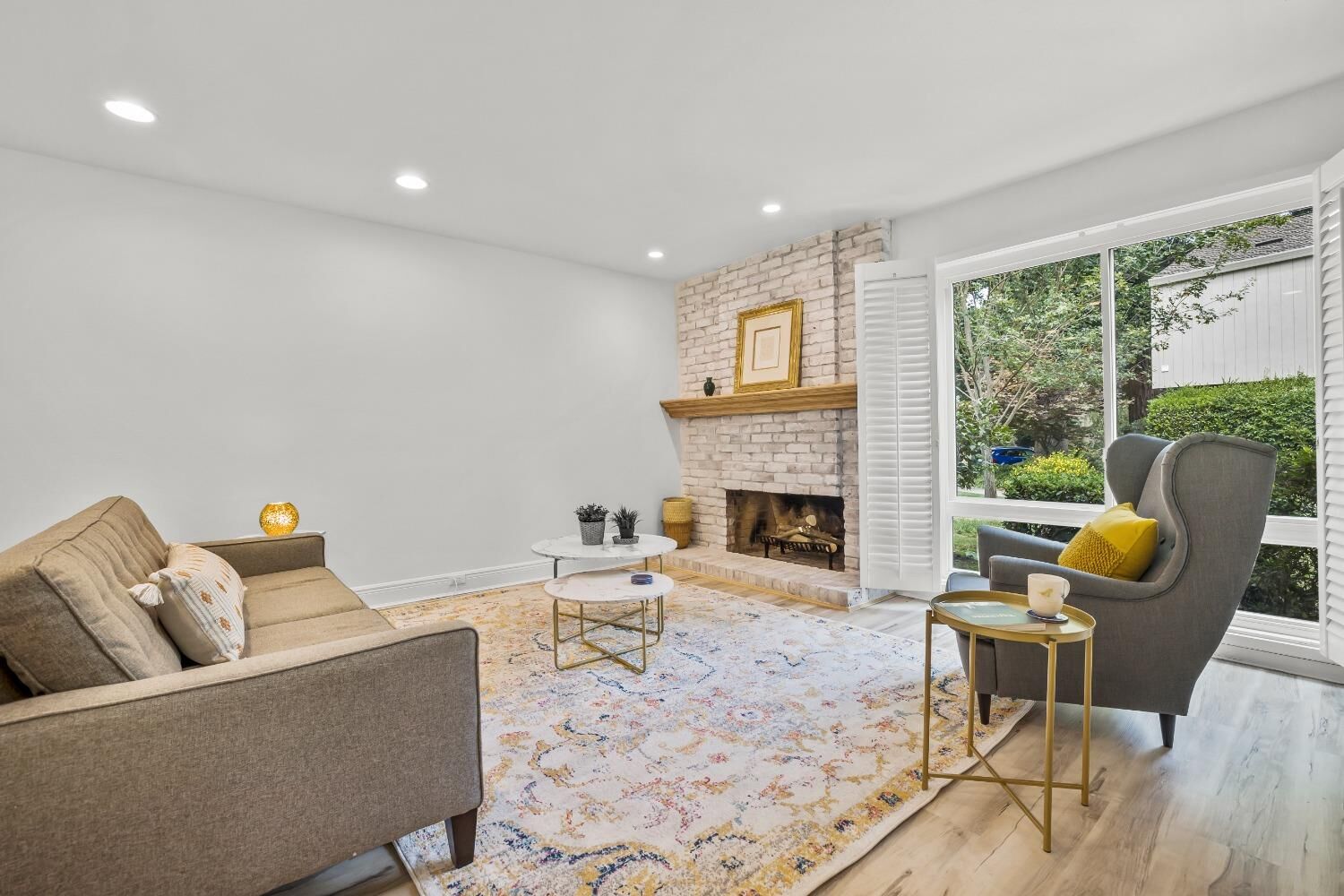 Property Photo: 1110 Dunbarton Circle CA 95825