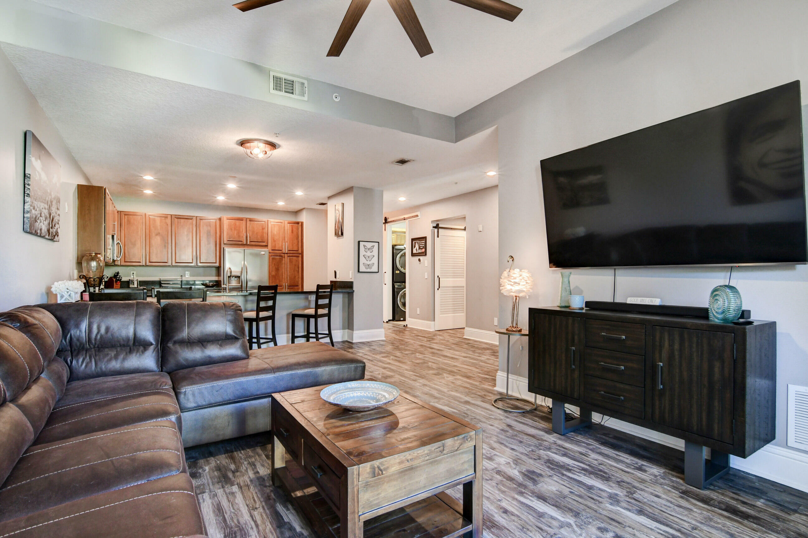 Property Photo: 3120 E Latitude Circle 206 FL 33483