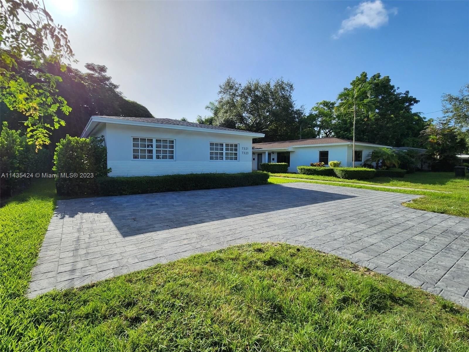 Property Photo: 7321 SW 63 Ct 7321 FL 33143