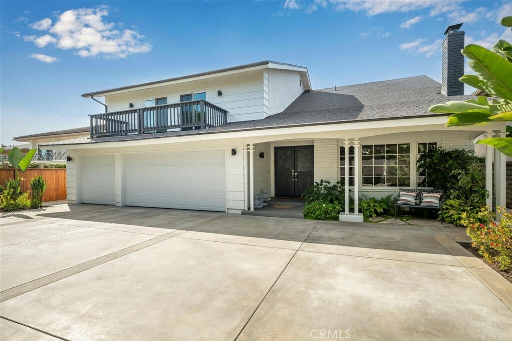 Property Photo: 6712 Lawn Haven Drive CA 92648