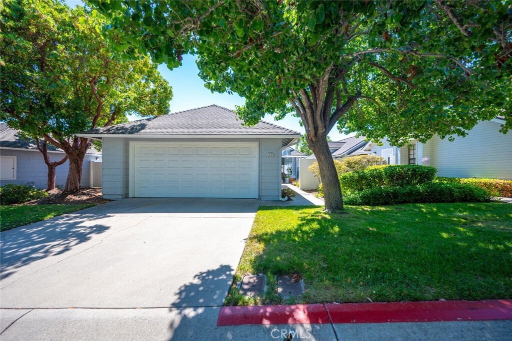 Property Photo: 842 Alyssum Court 15 CA 93401