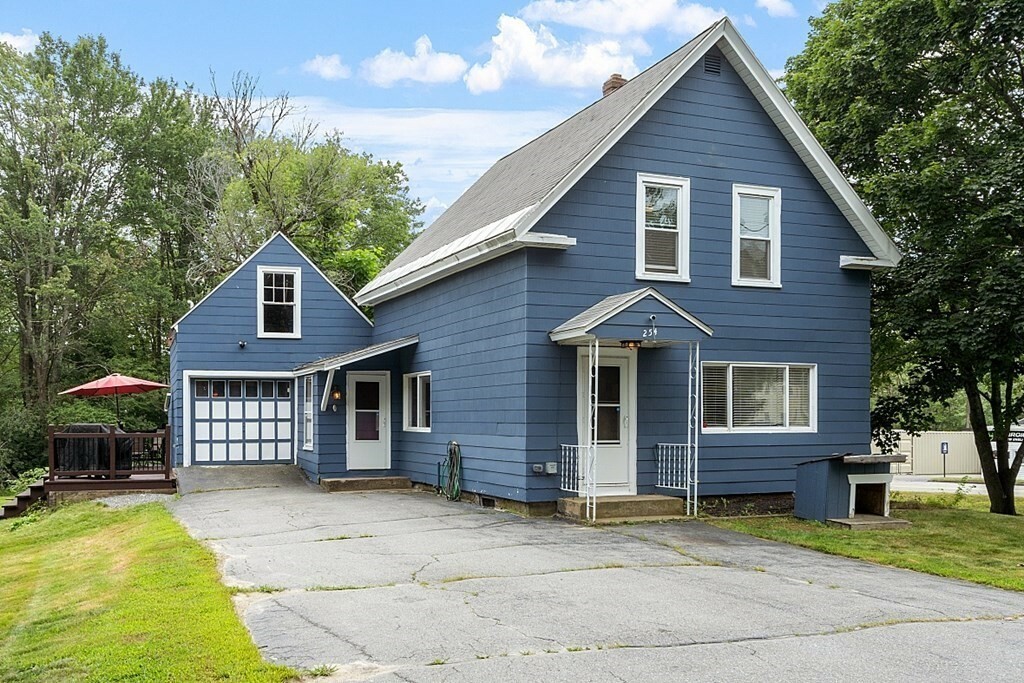 Property Photo:  254 Coleman St  MA 01440 