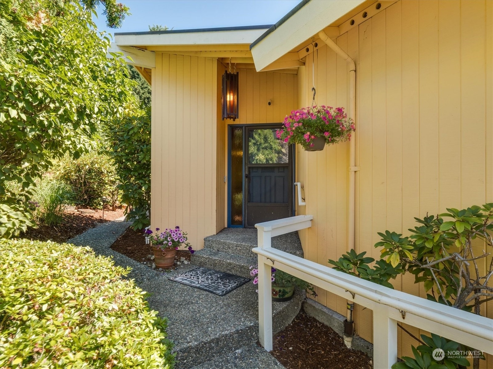 Property Photo:  16434 9th Avenue SW  WA 98166 