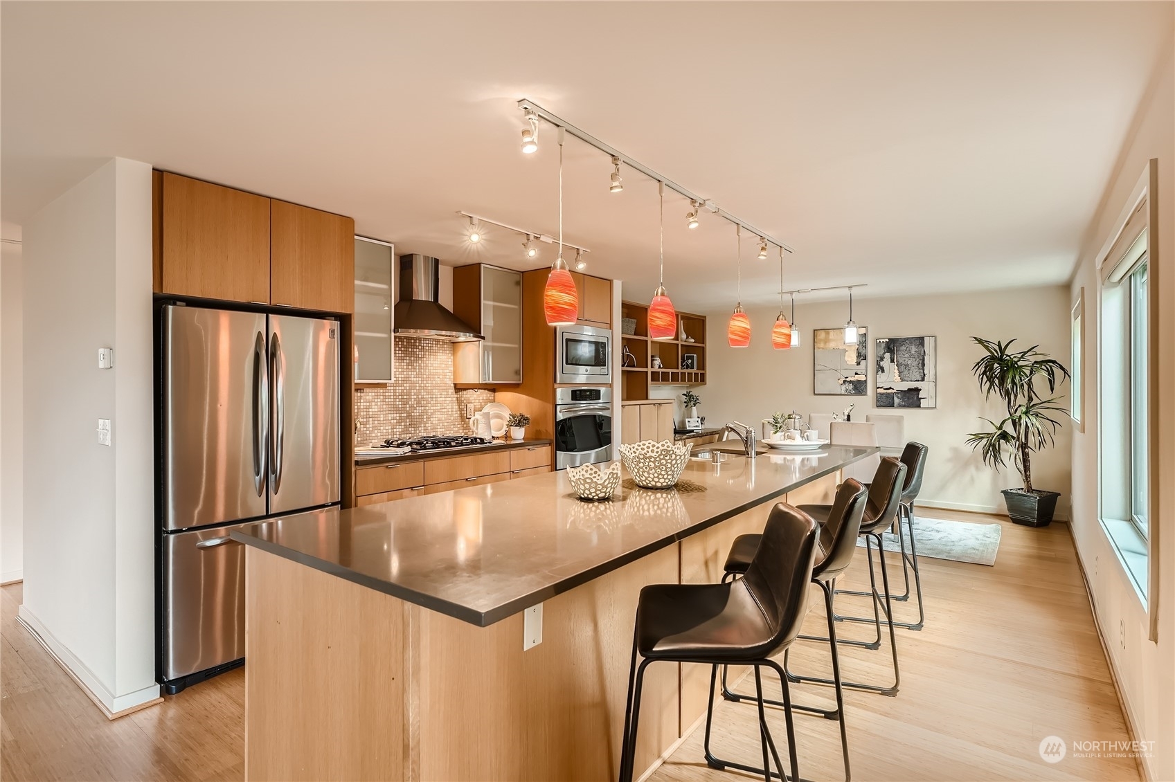 Property Photo: 9951 NE Lake Washington Boulevard 37 WA 98004