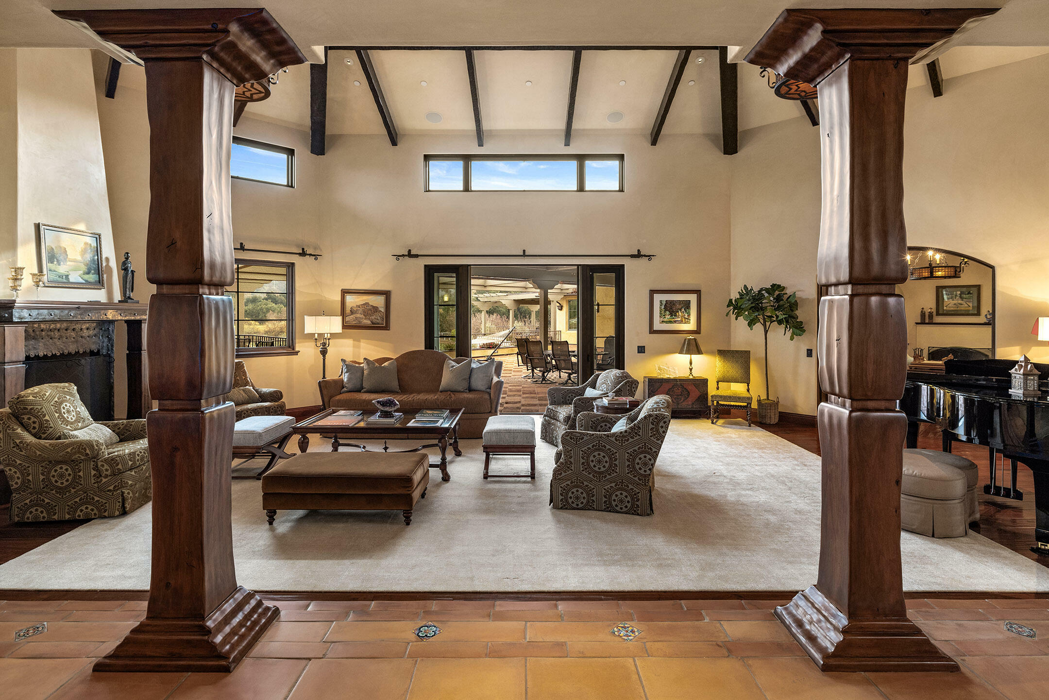 Property Photo:  561 Saddle Lane  CA 93023 