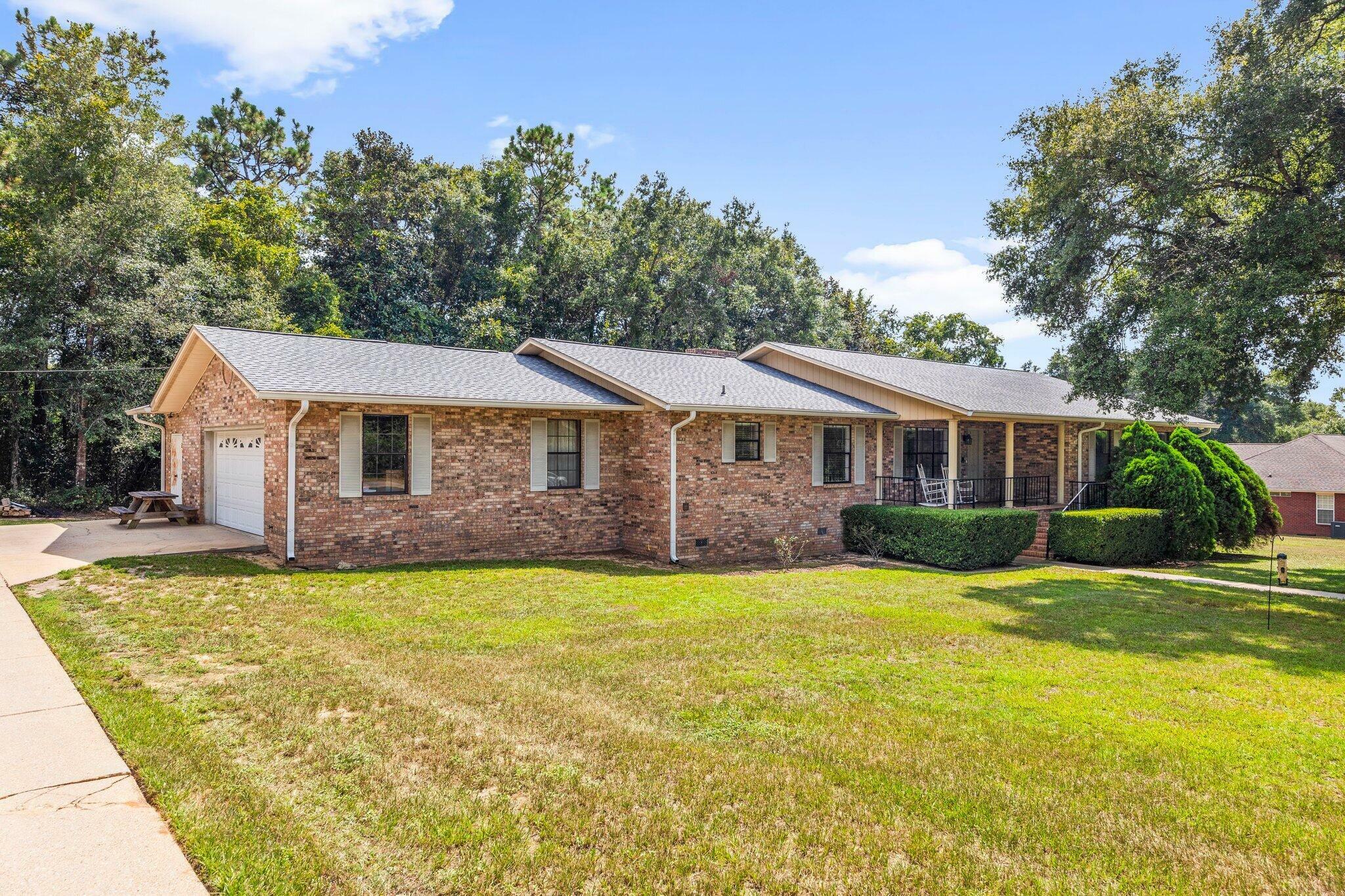 Property Photo:  610 Adams Drive  FL 32536 