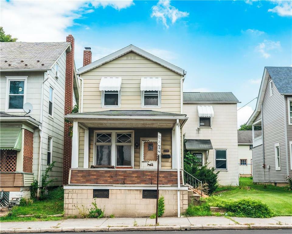 Property Photo:  1025 Main Street  PA 18080 