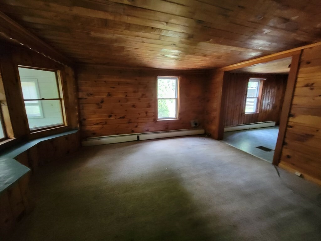 Property Photo: 5 Old Colony Rd Ext MA 01541