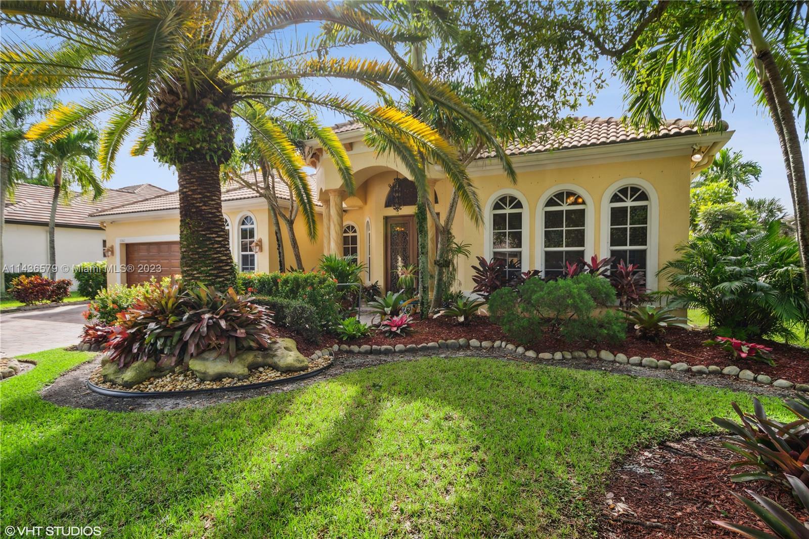 Property Photo:  8362 N Lake Forest Dr  FL 33328 