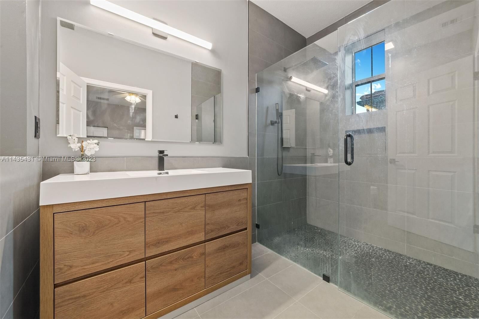 Property Photo: 1228 SW 147th Ave FL 33027
