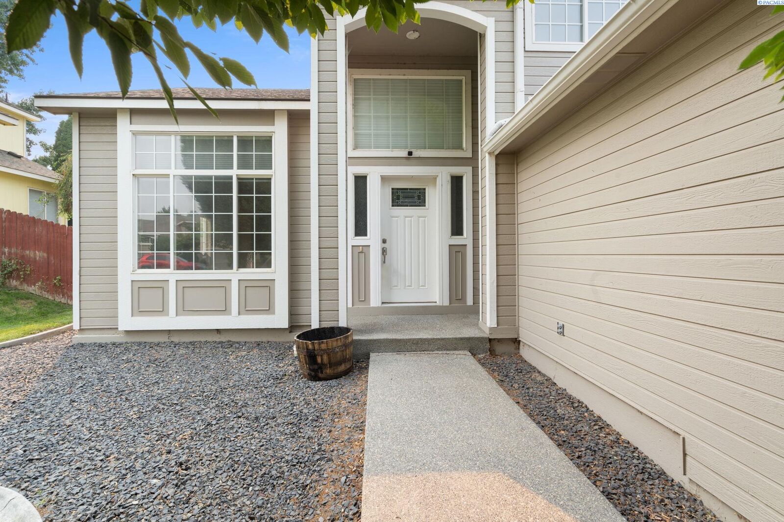 Property Photo:  3414 S Dennis St  WA 99337 