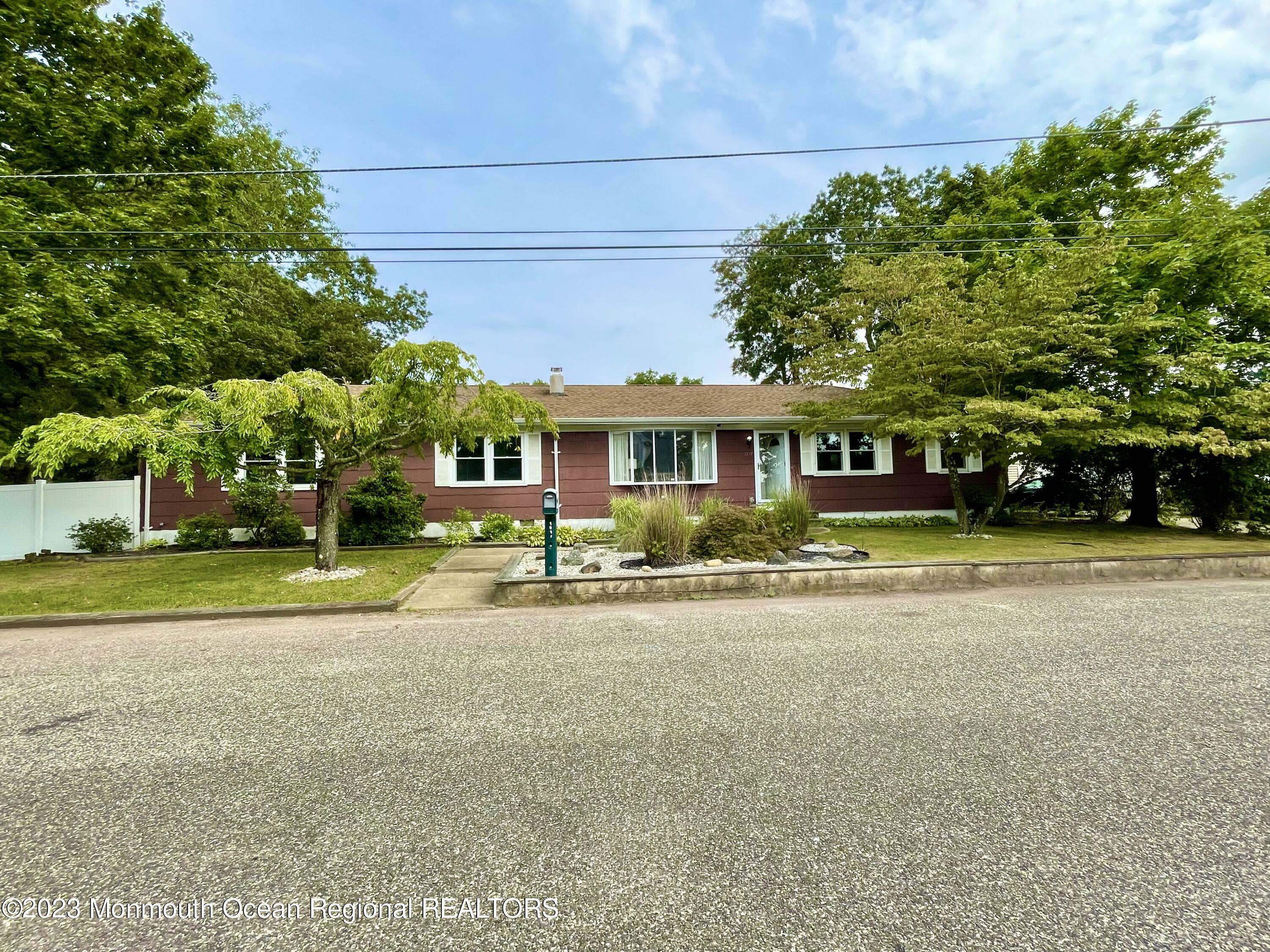 Property Photo:  1237 Mizzen Avenue  NJ 08722 