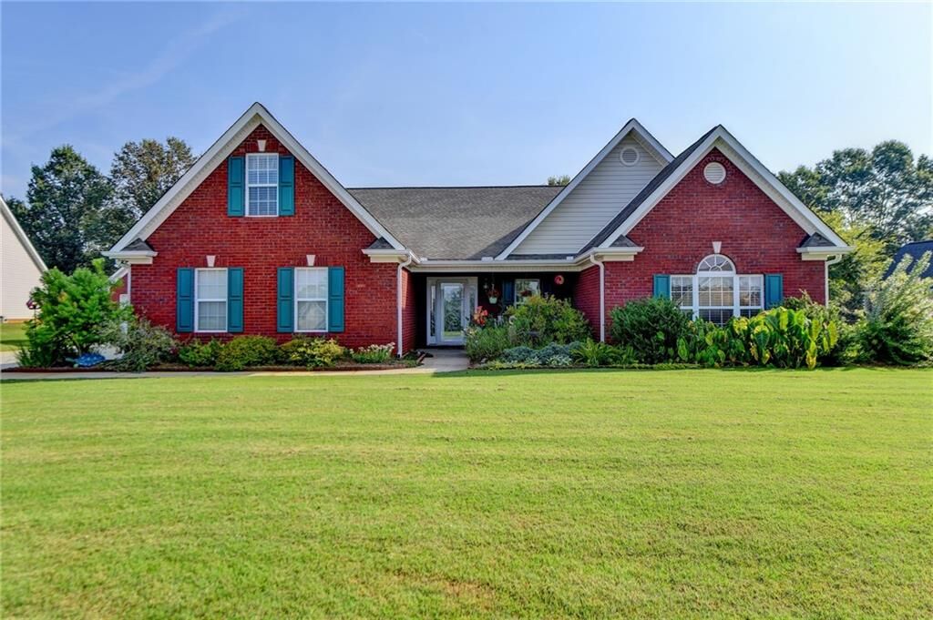 Property Photo:  1422 Shiloh Oak Drive  GA 30052 