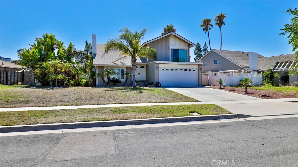 Property Photo:  1127 Neatherly Circle  CA 92878 