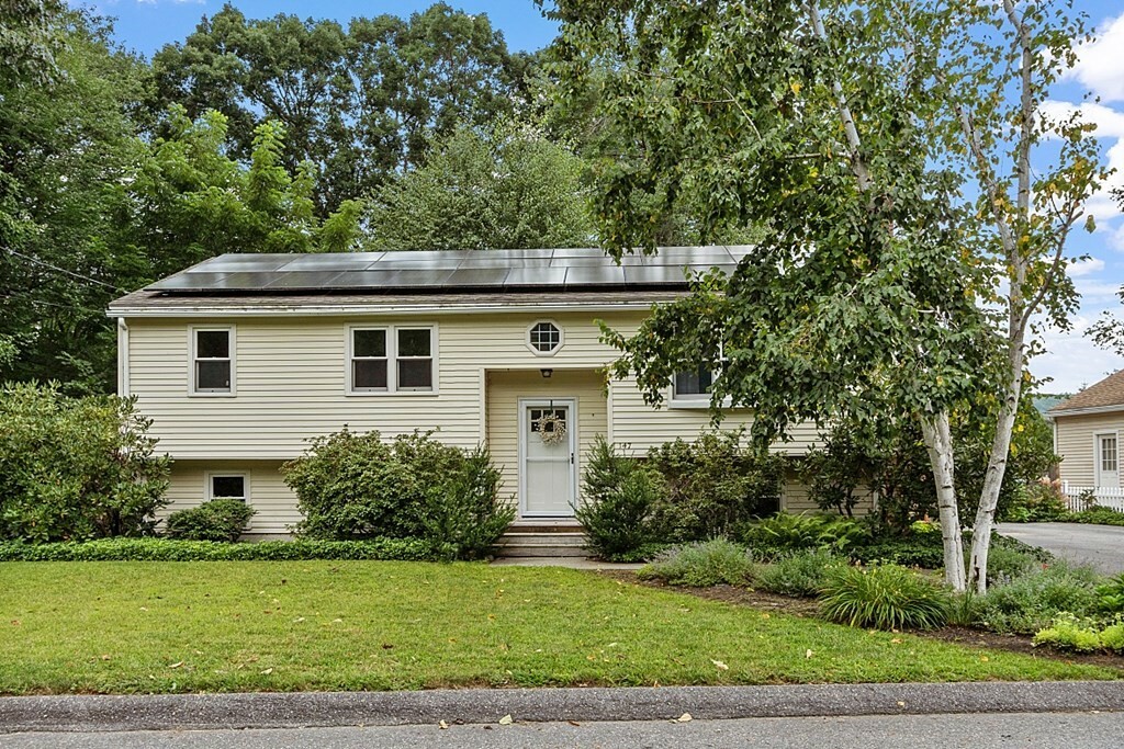 Property Photo:  147 Birchcroft Rd  MA 01453 