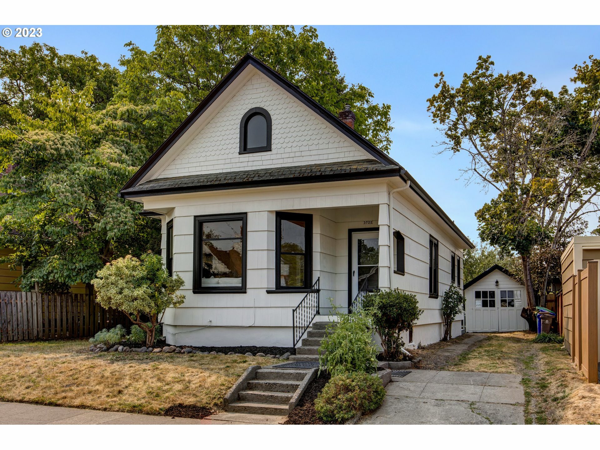 Property Photo: 3722 SE Stephens St OR 97214