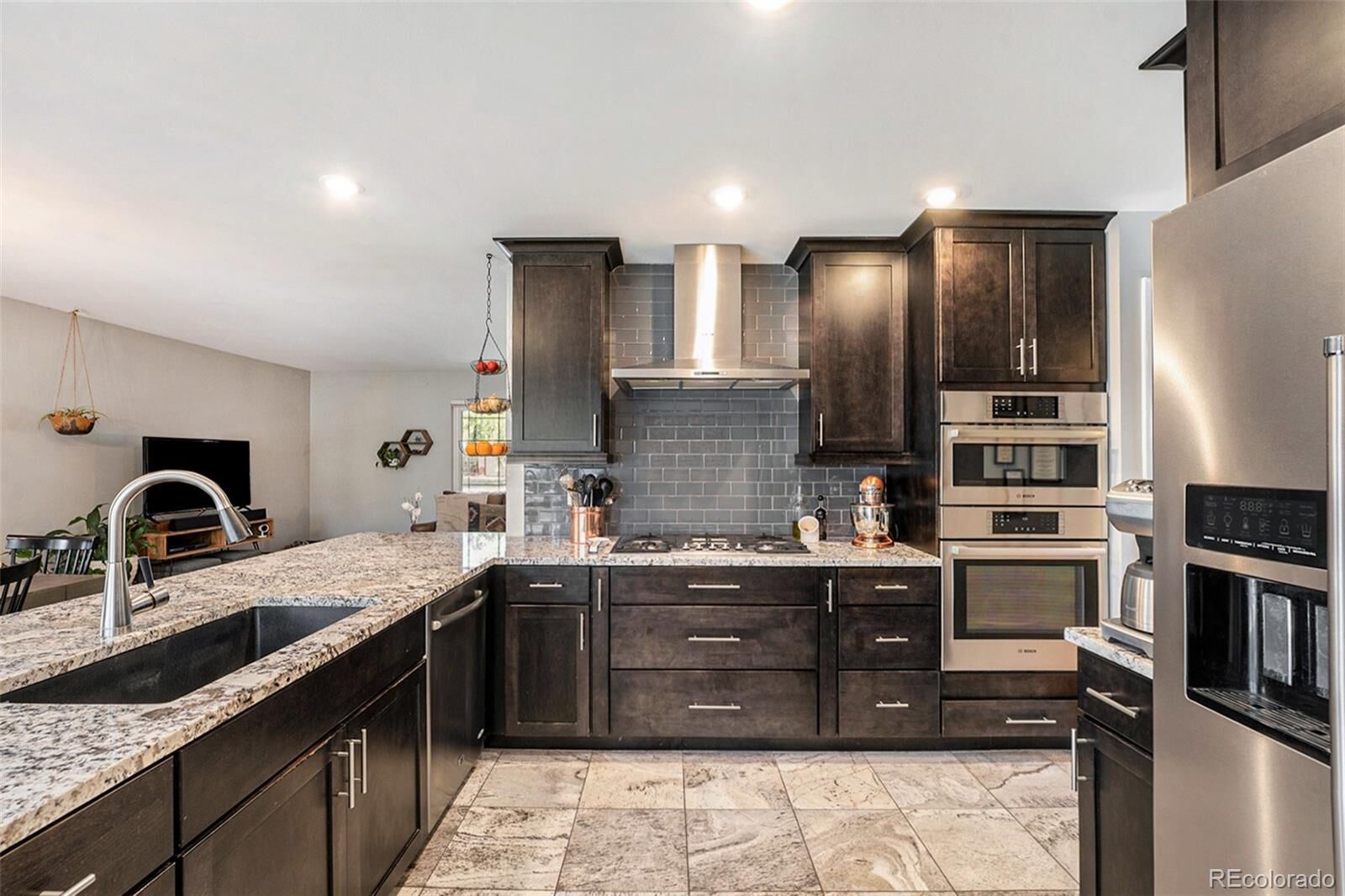 Property Photo:  5560 E Bails Drive  CO 80222 