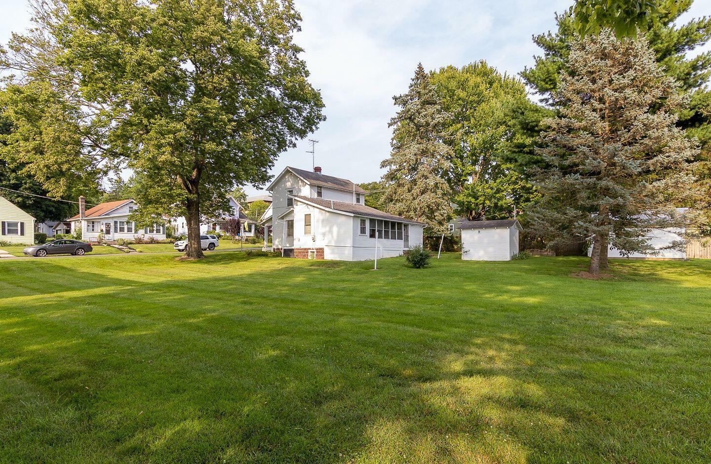 Property Photo: 77 E Church Street OH 43147
