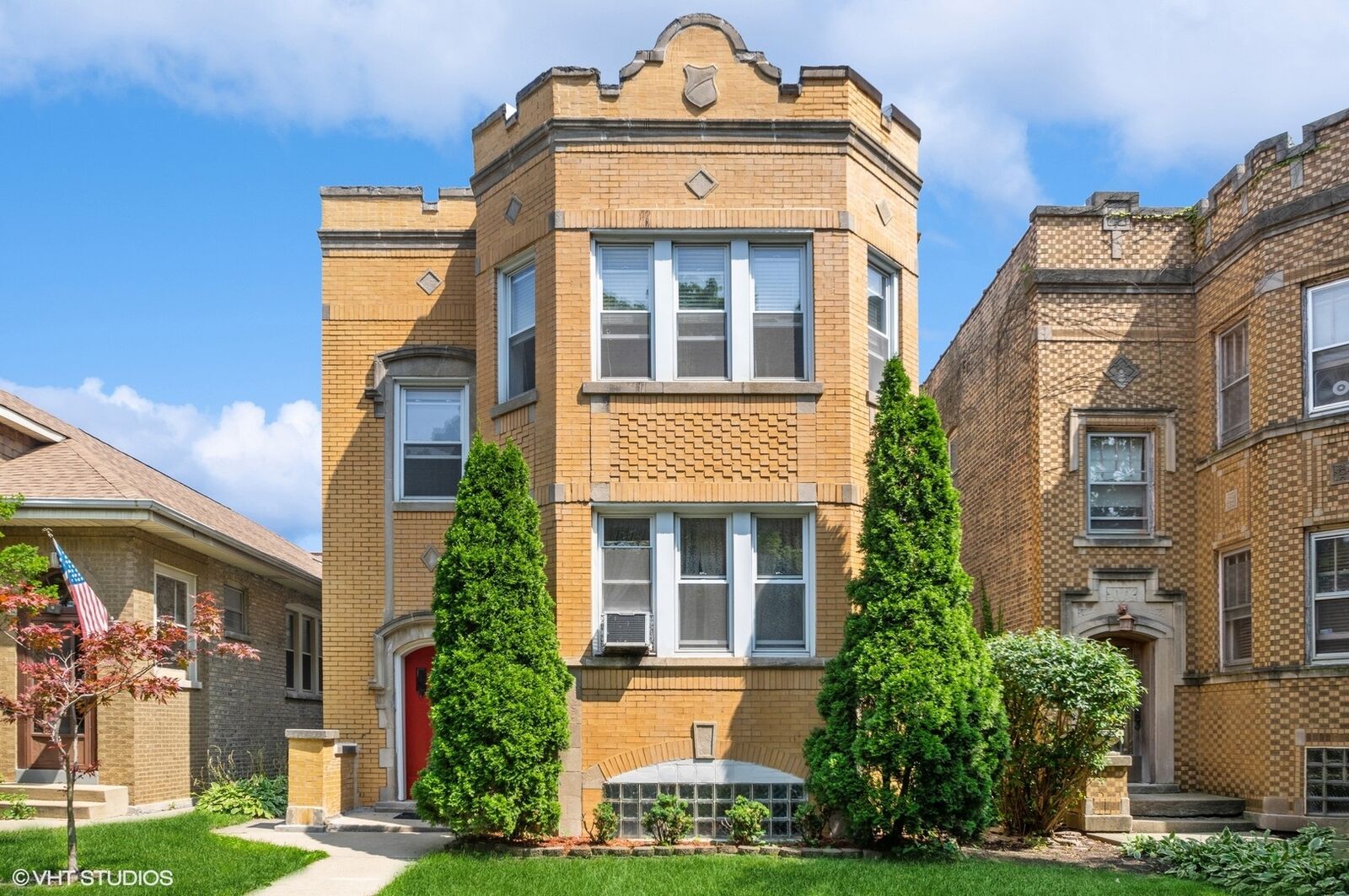 Property Photo:  6039 N Fairfield Avenue  IL 60659 