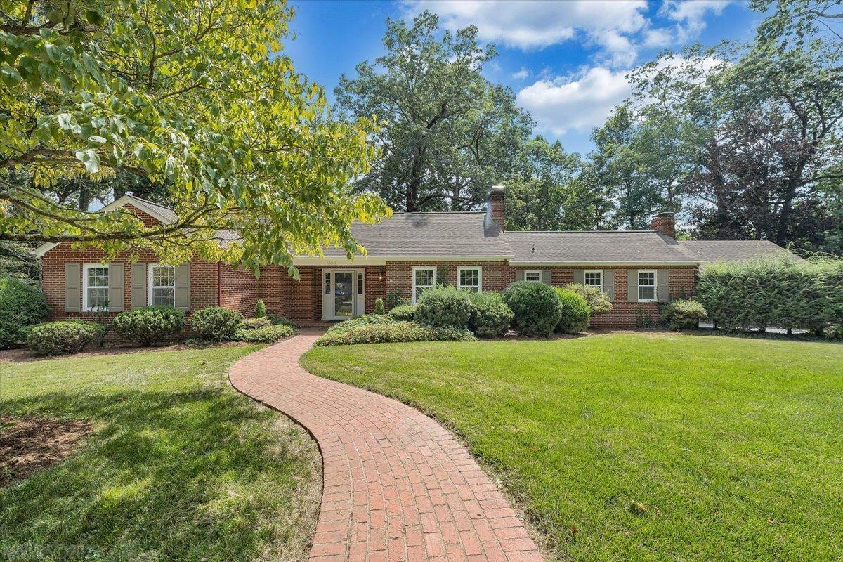 Property Photo:  1306 Oak Drive  VA 24060 