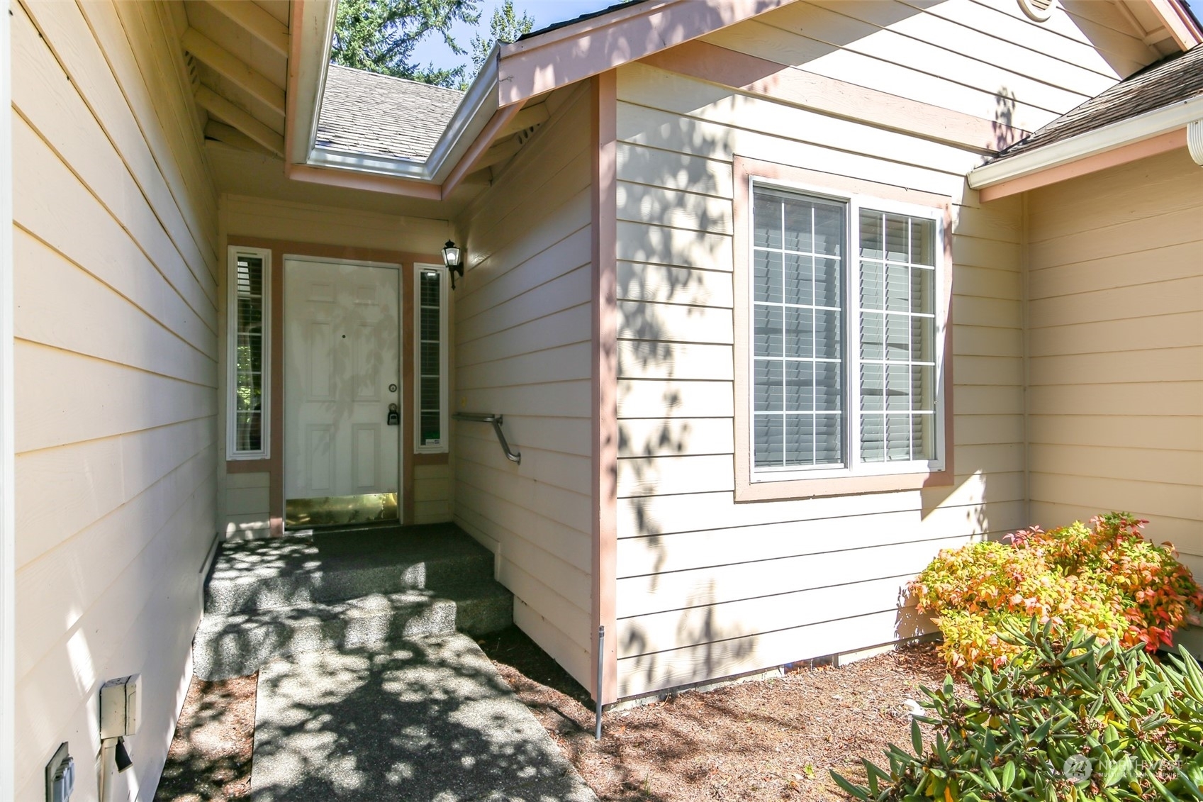 Property Photo:  12917 168th Street Ct E  WA 98374 