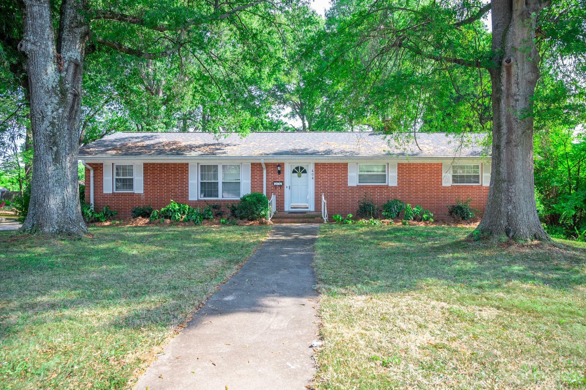 Property Photo:  404 Jackson Street  NC 28083 