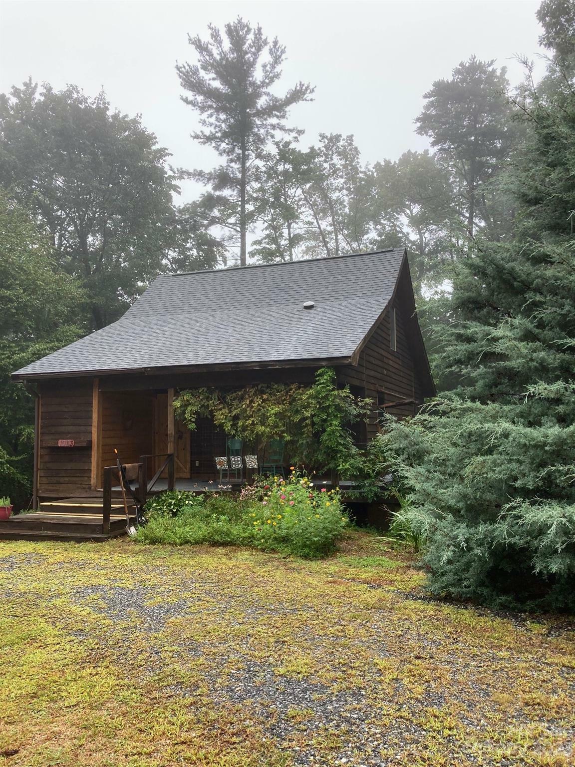 Property Photo: 1083 Buck Mountain Road NC 28665