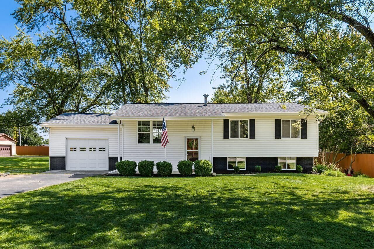 Property Photo:  511 Magnolia Drive  OH 43015 