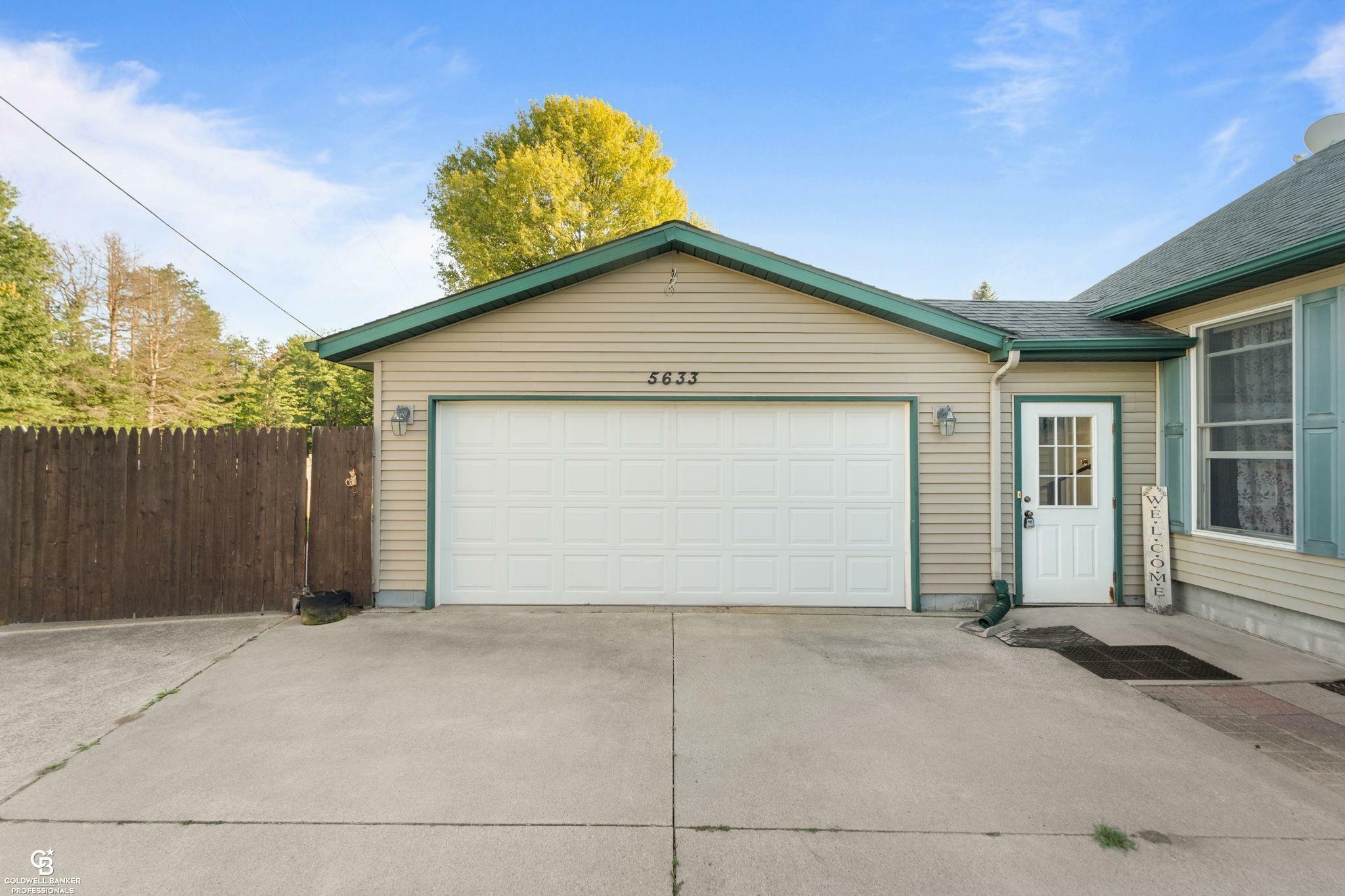 Property Photo: 5633 Lapeer MI 48074