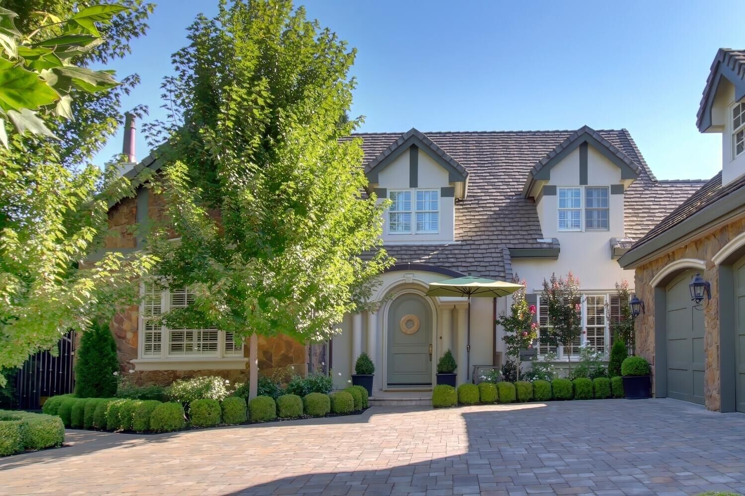 Property Photo: 1160 Glen Aulin Court CA 95608