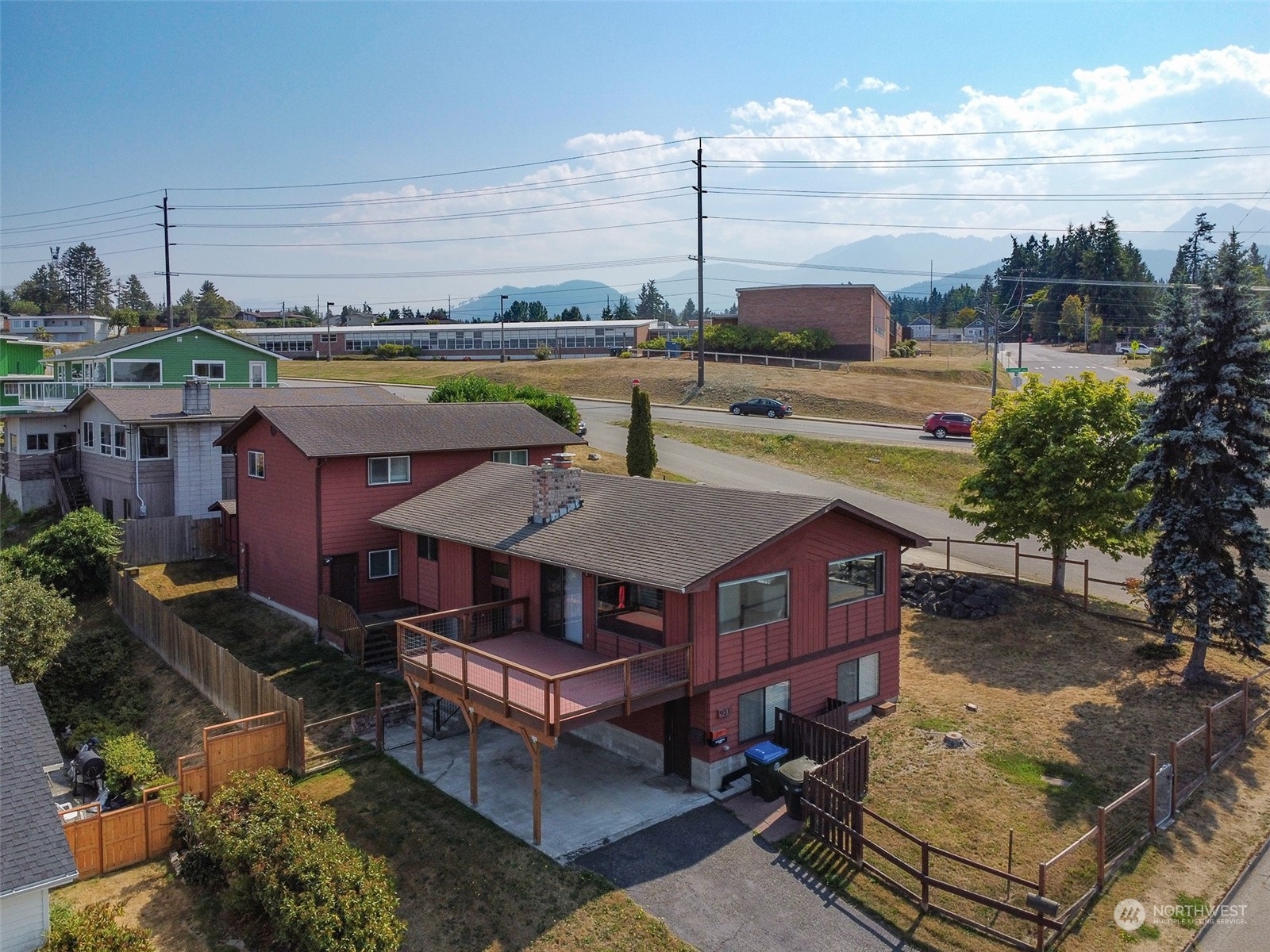 Property Photo:  921 S Washington Street  WA 98362 