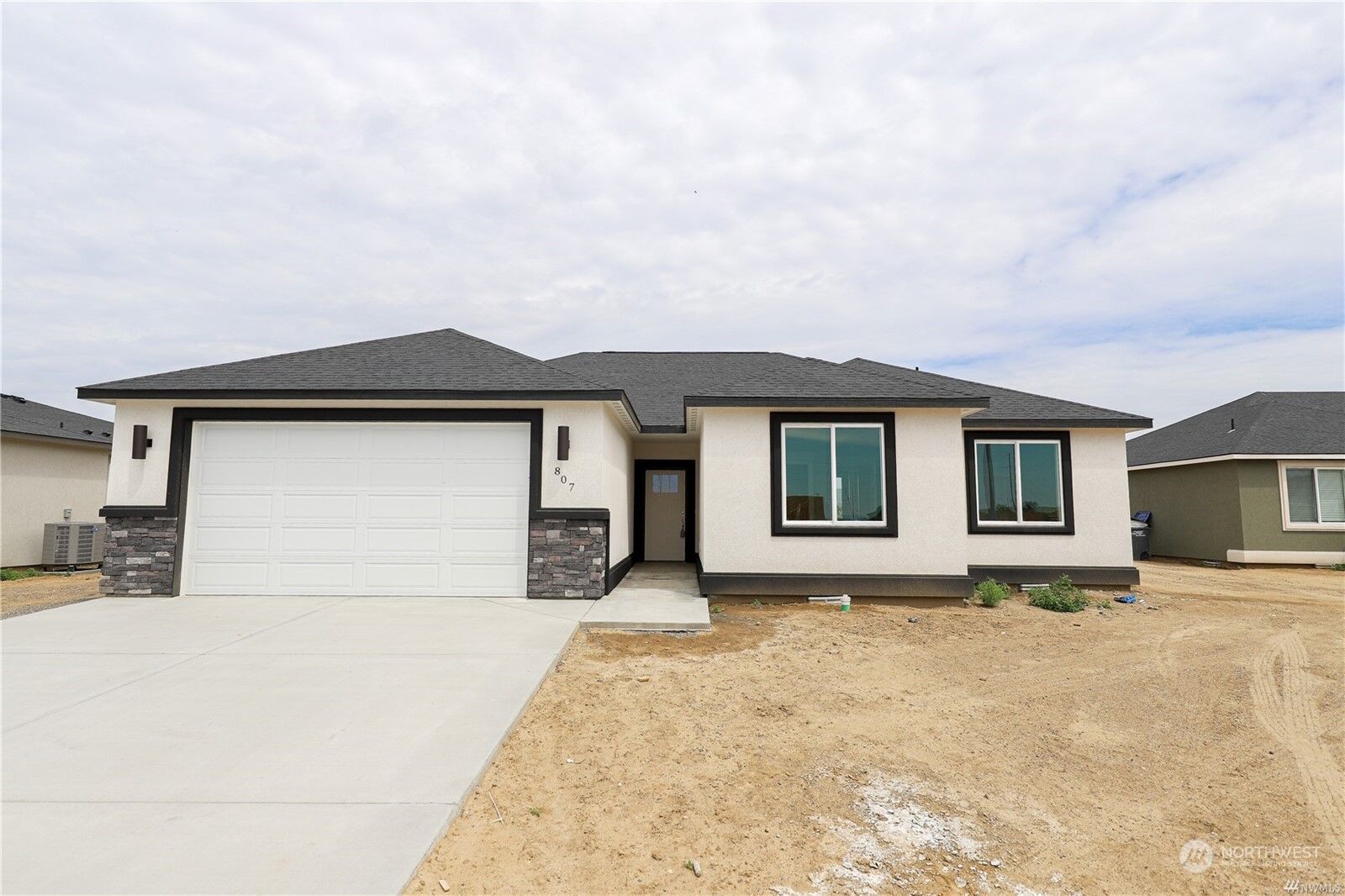 Property Photo:  940 Q Street SW  WA 98848 